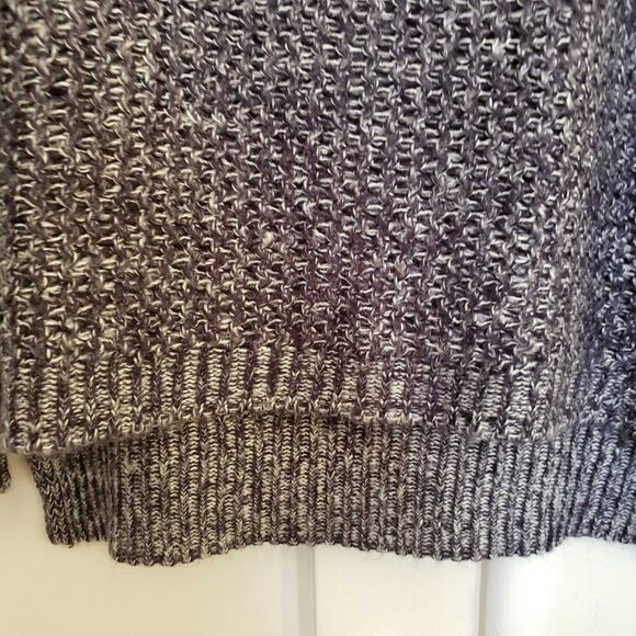 Forever 21 Chunky Knit Sweater Size Medium - Picture 5 of 6